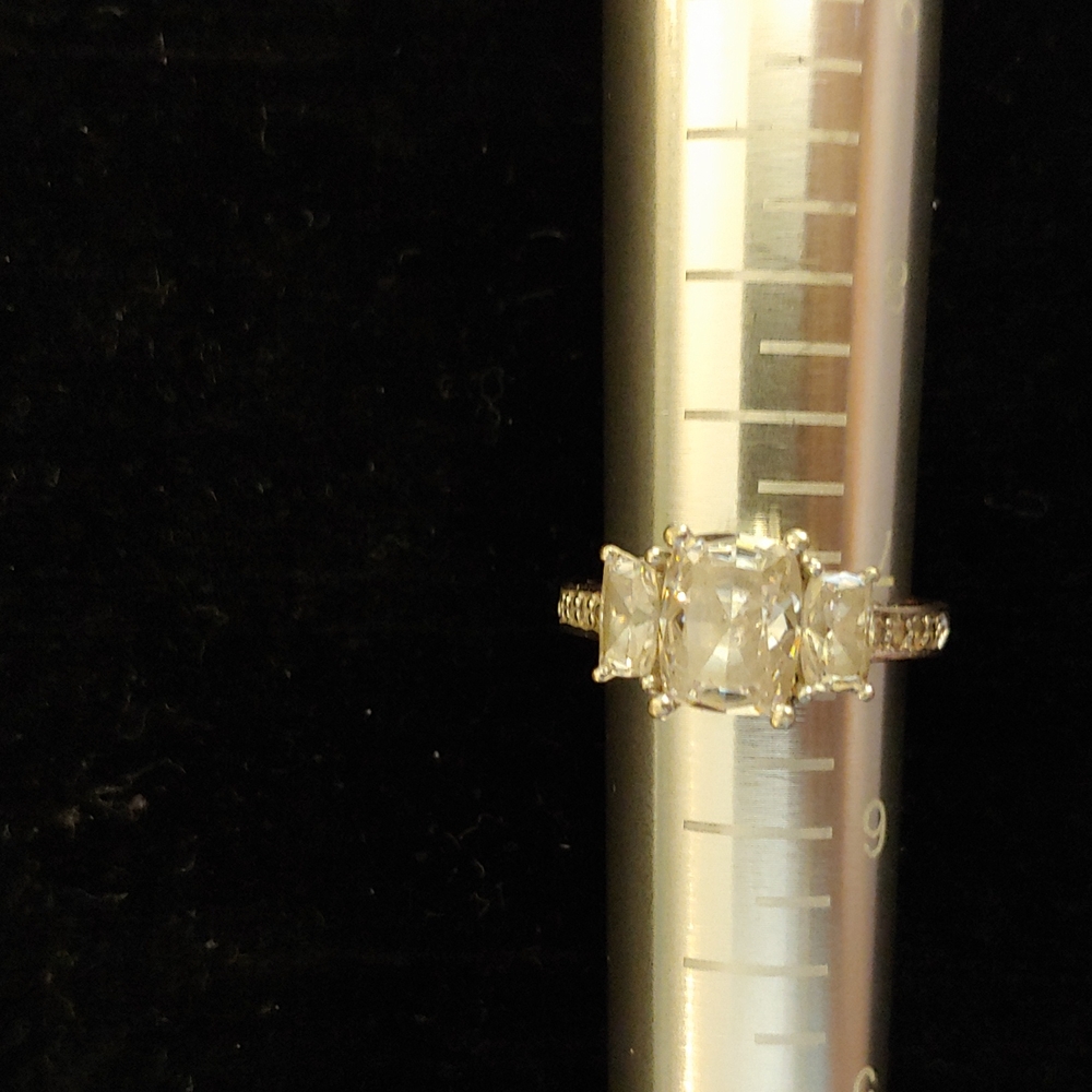 Ring - Picture 2 of 5